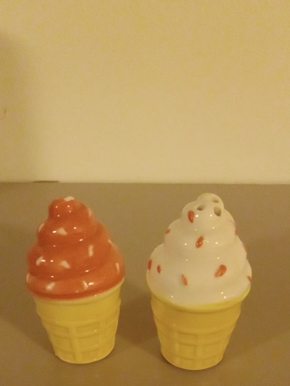 Ice Cream Cone Salt & Pepper Set NWOTS